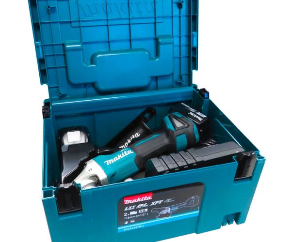 A Eletrônica Presidente é assistência técnica autorizada DeWALT, Black & Decker, Stanley e Vonder, além de revenda autorizada Makita. Especializada no conserto de televisores, micro-ondas, notebooks, controles remotos e na venda de peças e agulhas para máquinas de costura e máquinas de cuecas e meias. Atendemos Juiz de Fora e região.