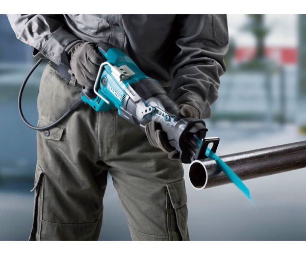 A Eletrônica Presidente é assistência técnica autorizada DeWALT, Black & Decker, Stanley e Vonder, além de revenda autorizada Makita. Especializada no conserto de televisores, micro-ondas, notebooks, controles remotos e na venda de peças e agulhas para máquinas de costura e máquinas de cuecas e meias. Atendemos Juiz de Fora e região.