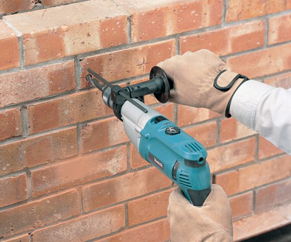 A Eletrônica Presidente é assistência técnica autorizada DeWALT, Black & Decker, Stanley e Vonder, além de revenda autorizada Makita. Especializada no conserto de televisores, micro-ondas, notebooks, controles remotos e na venda de peças e agulhas para máquinas de costura e máquinas de cuecas e meias. Atendemos Juiz de Fora e região.